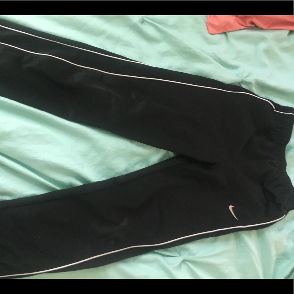 Nike soccer pants boys 7
